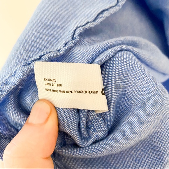 Gap Blue Collared Button Up - Picture 4 of 5